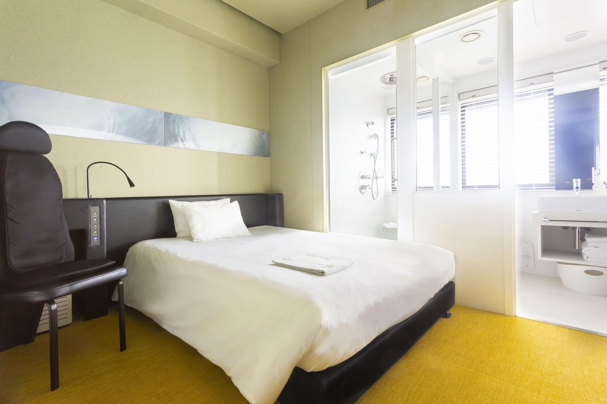 Remm Shin-Osaka Hotell Exteriör bild