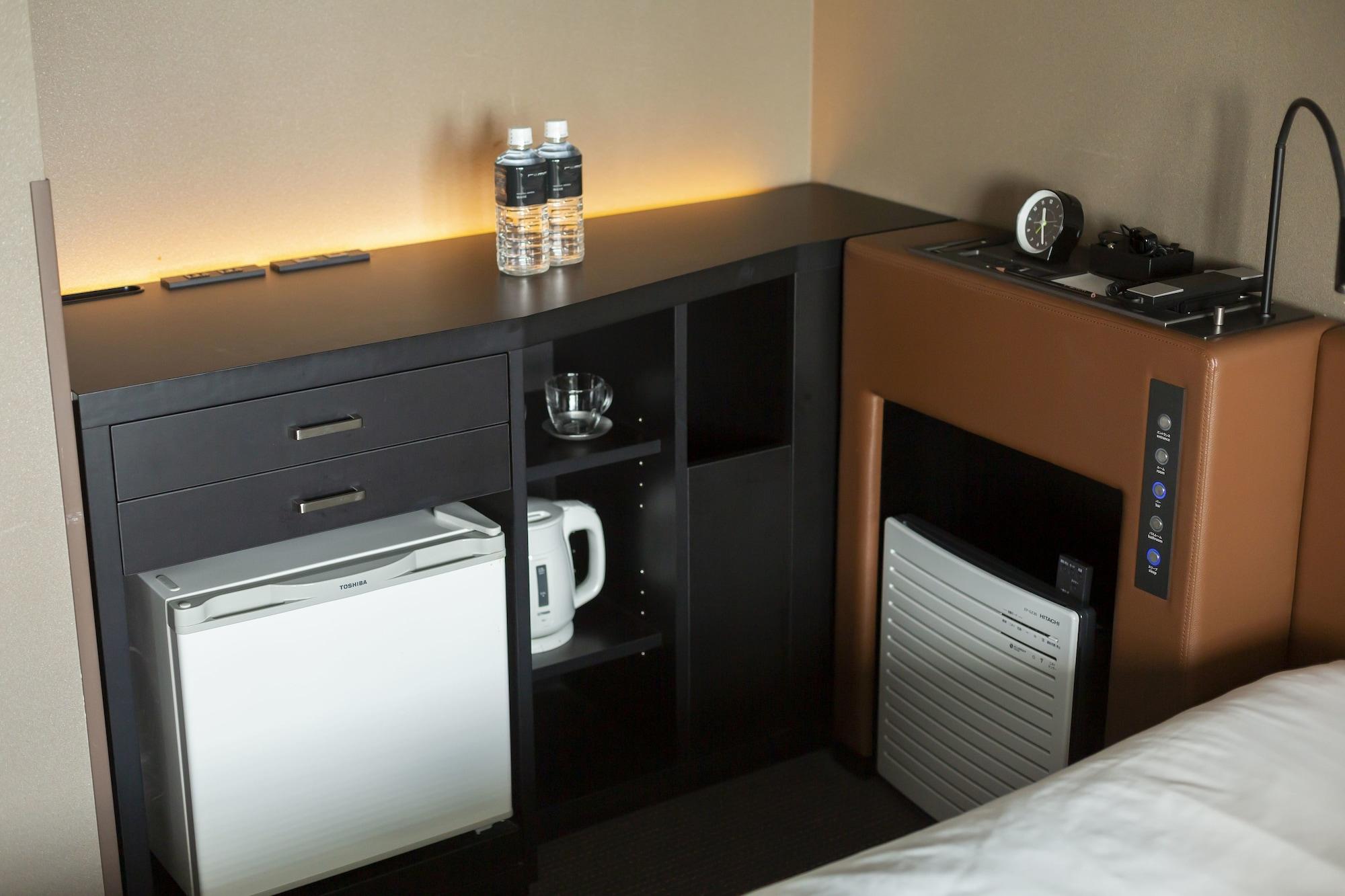 Remm Shin-Osaka Hotell Exteriör bild