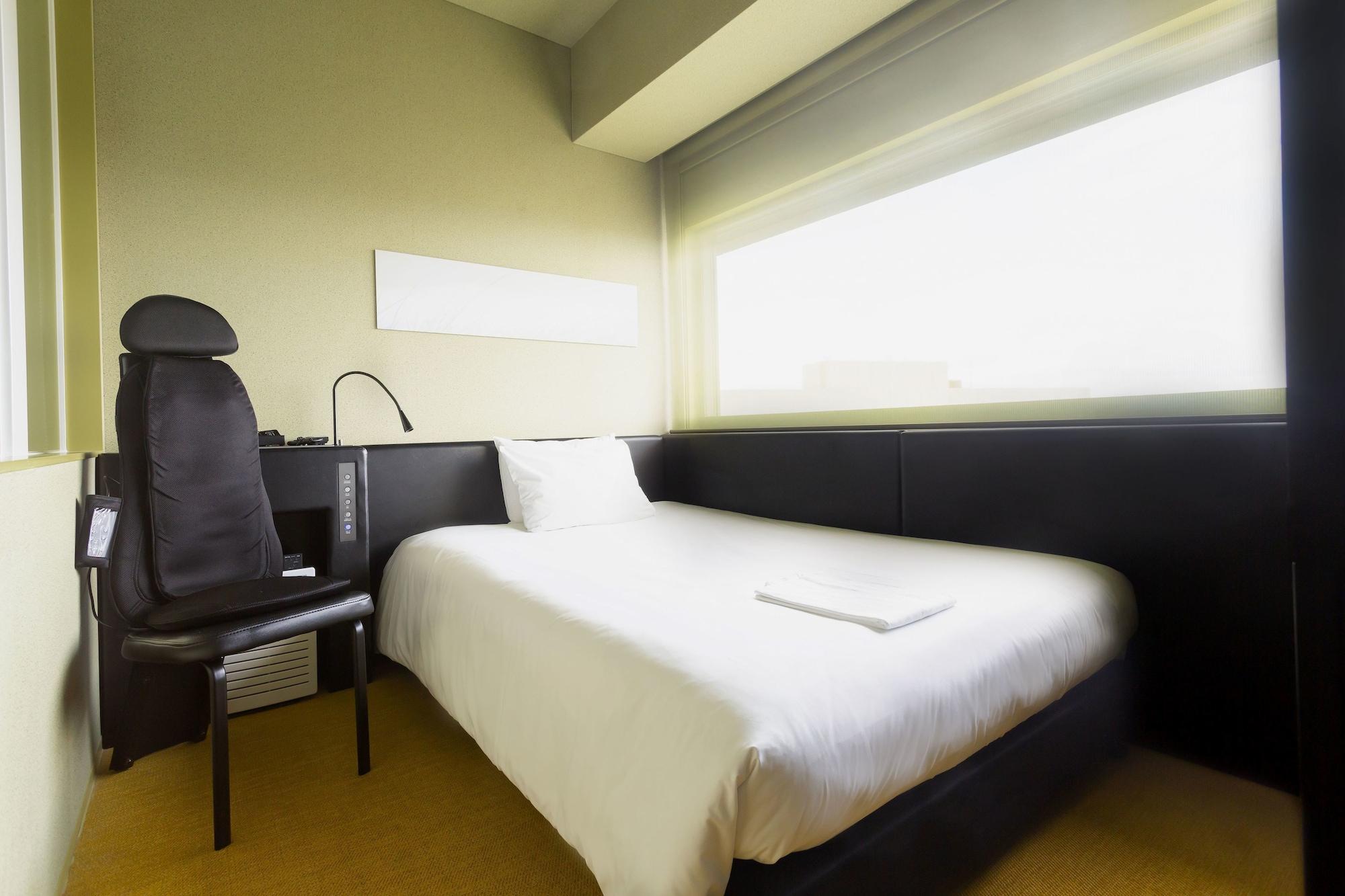 Remm Shin-Osaka Hotell Exteriör bild