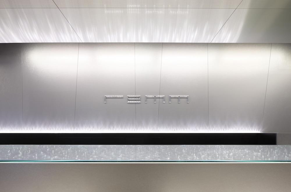 Remm Shin-Osaka Hotell Exteriör bild