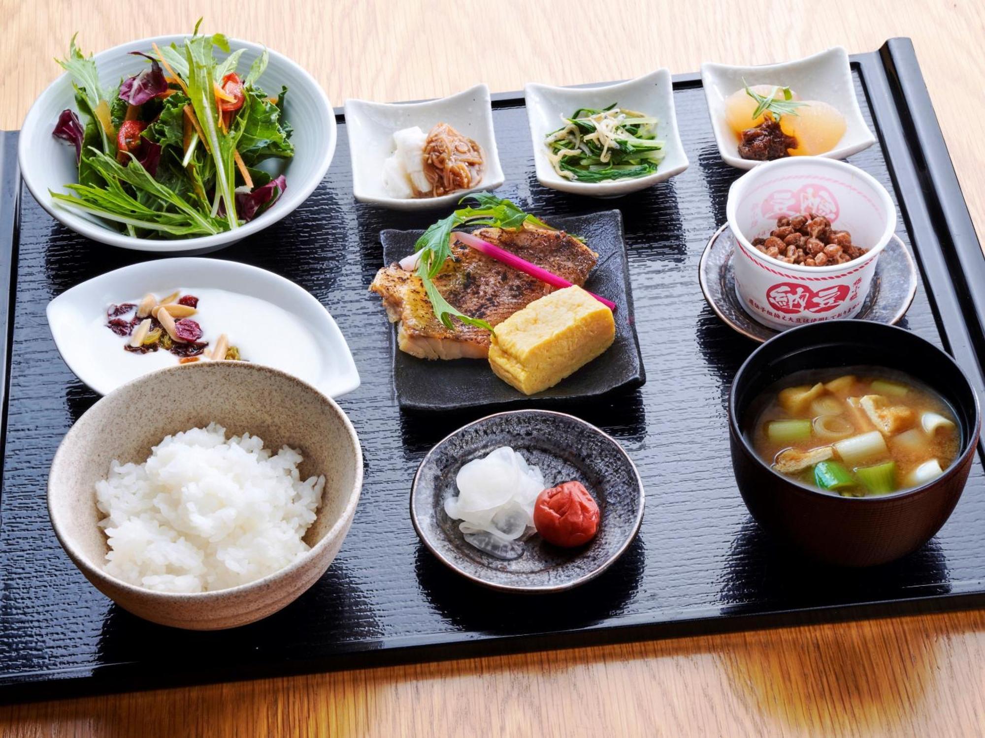 Remm Shin-Osaka Hotell Exteriör bild